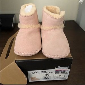 Ugg girls boot